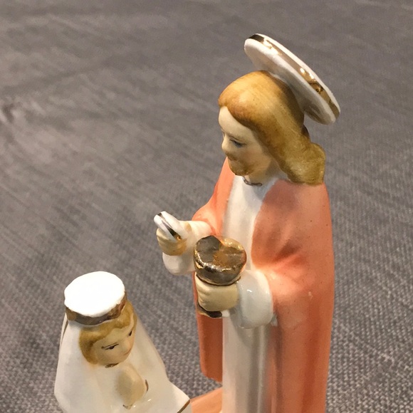 Vintage First Holy Communion Statue - Picture 7 of 7